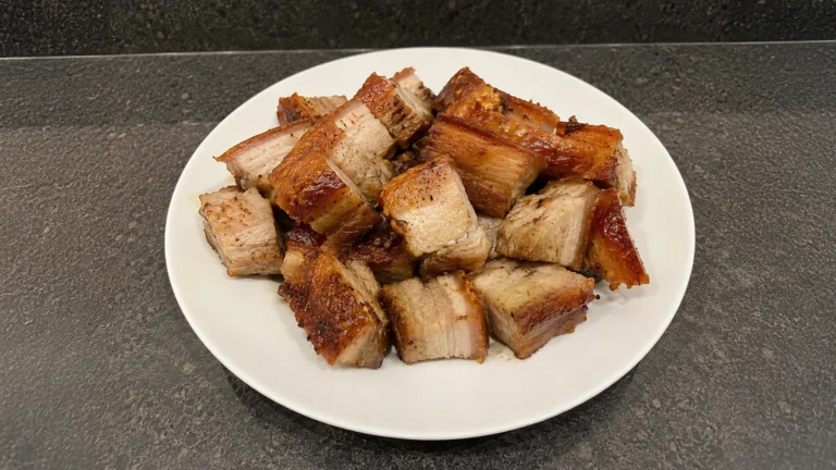 Tocino de cerdo crocante al horno: fácil, dorado y lleno de sabor
